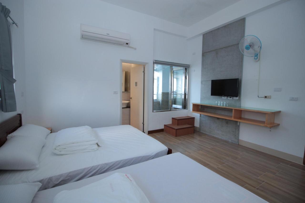 Golden Station Homestay Taitung Экстерьер фото