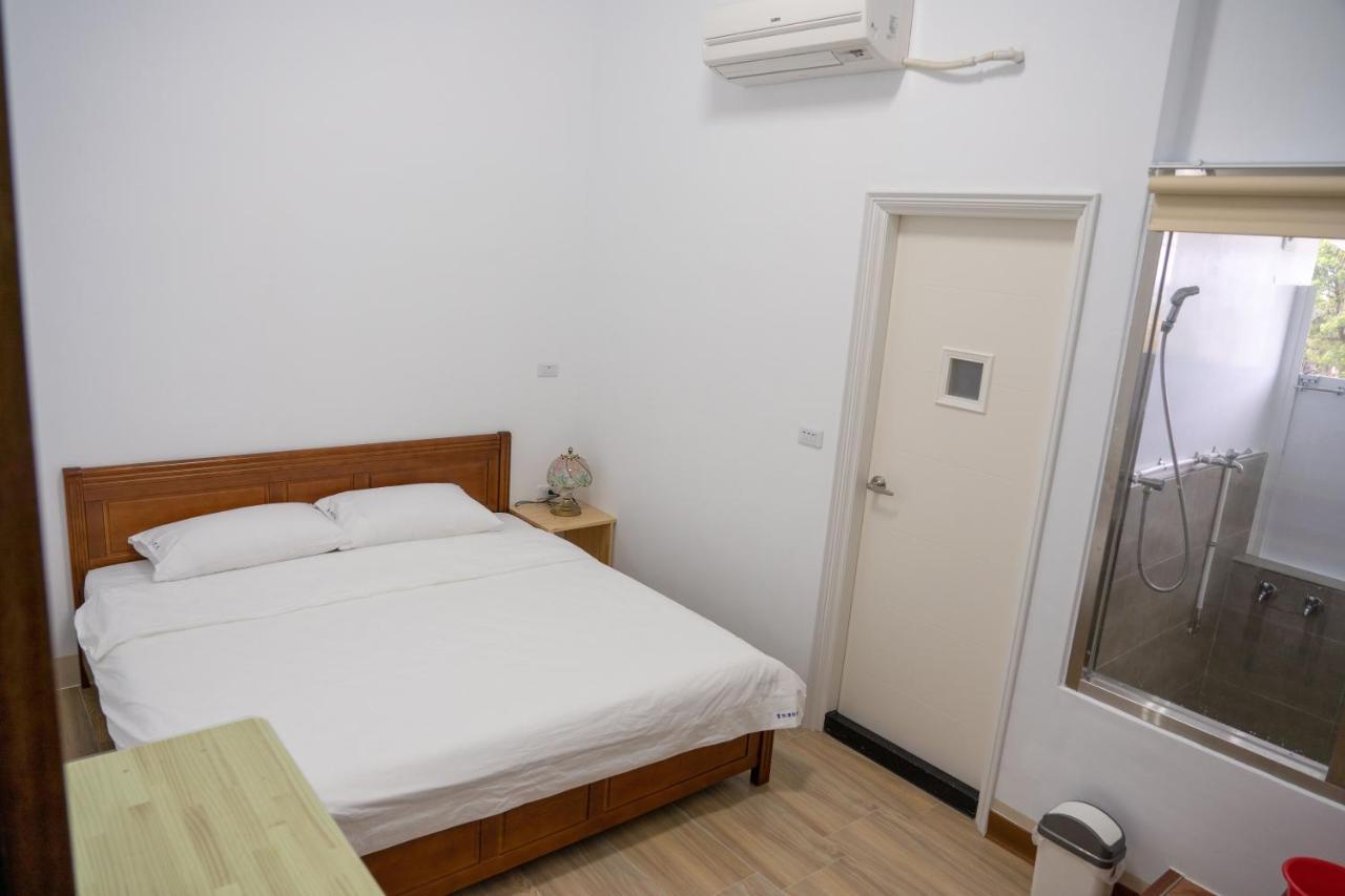 Golden Station Homestay Taitung Экстерьер фото